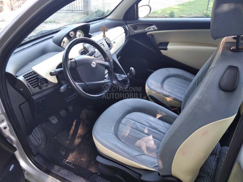 Lancia Ypsilon 1,4 16v reg 09. 26.