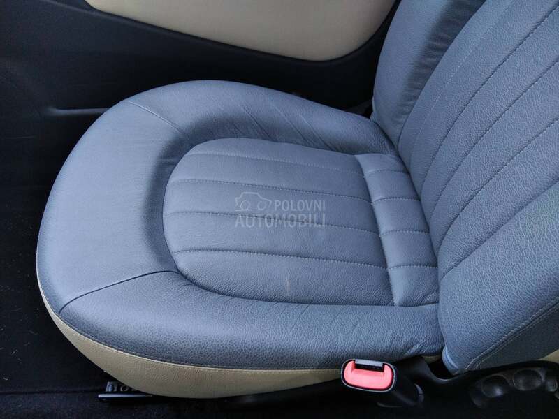 Lancia Ypsilon 1,4 16v reg 09. 26.