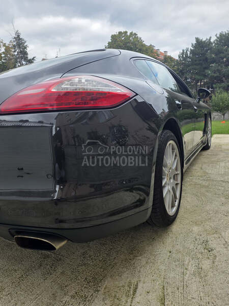 Porsche Panamera 