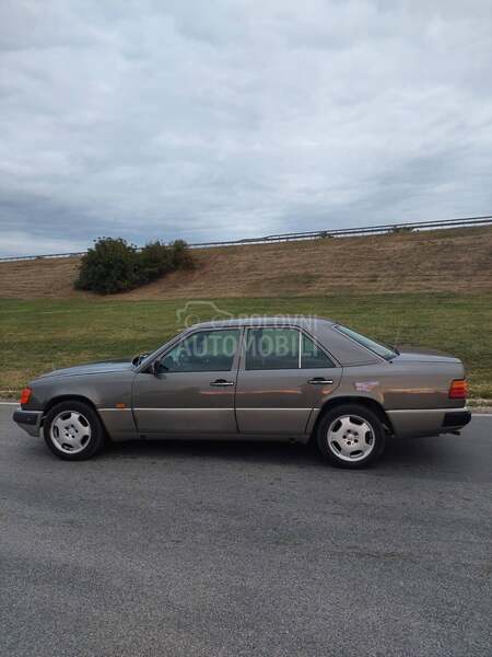 Mercedes Benz E 200 