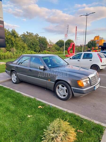 Mercedes Benz E 200 