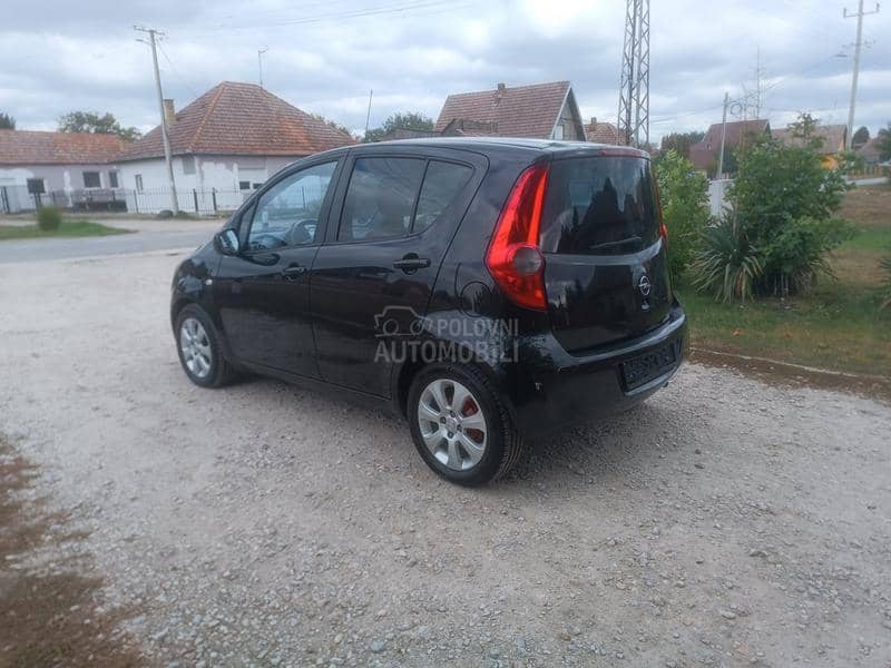 Opel Agila 