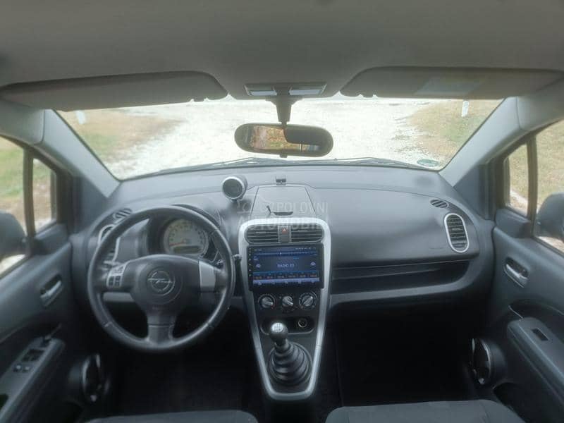Opel Agila 