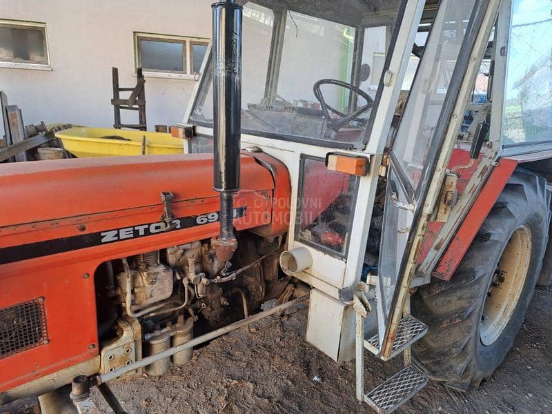 Zetor 6911