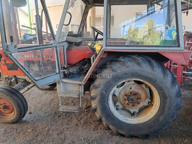 Zetor 6911