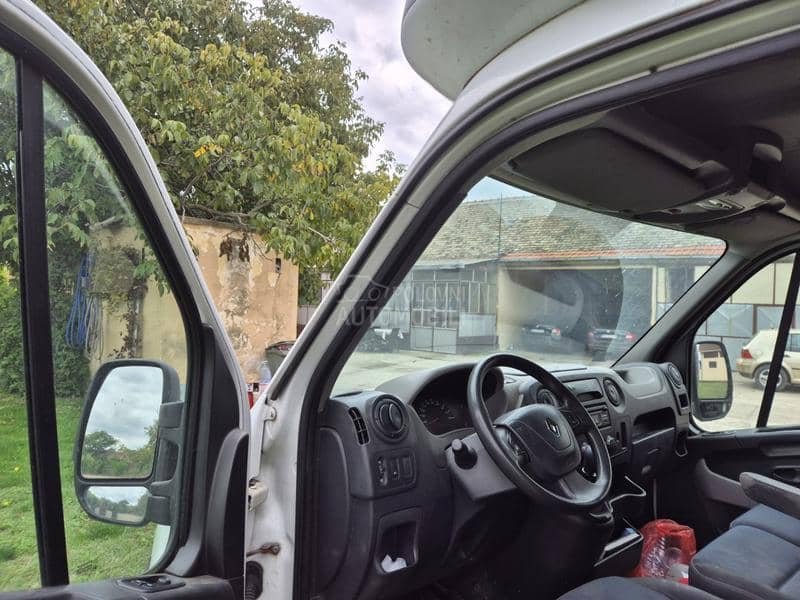 Renault Master 2.3