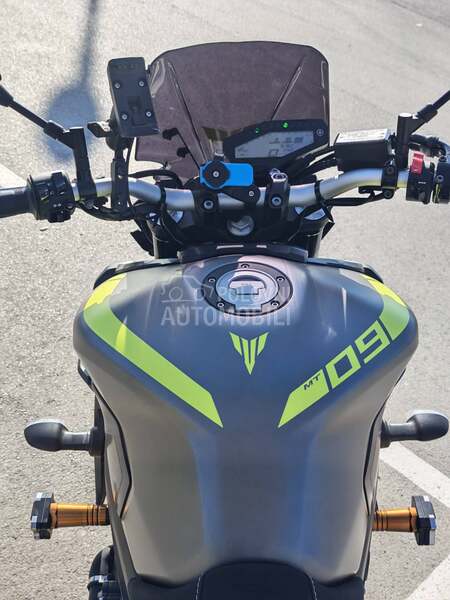 Yamaha MT 09 AKRAPOVIC
