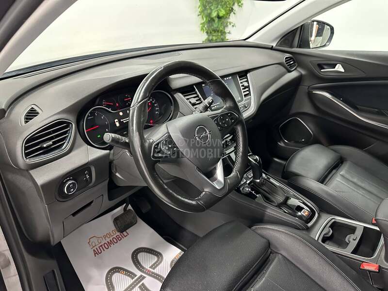 Opel Grandland X 1.2 INNOVATION