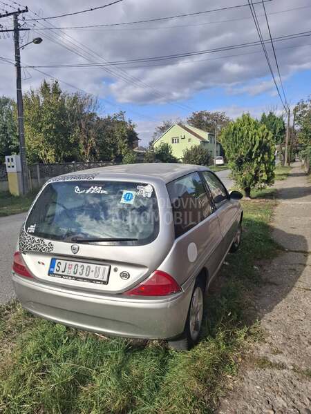 Lancia Ypsilon 