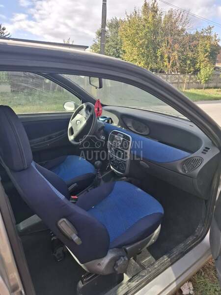 Lancia Ypsilon 