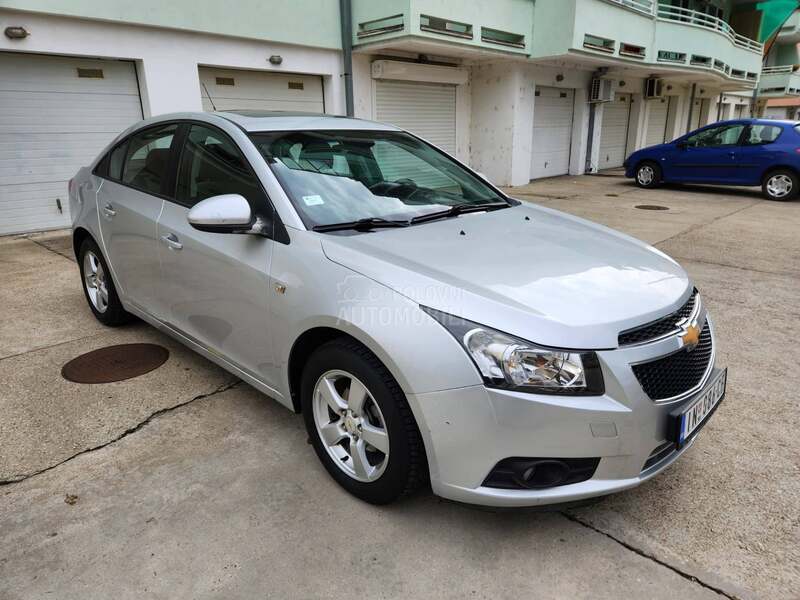 Chevrolet Cruze 1.8 LS
