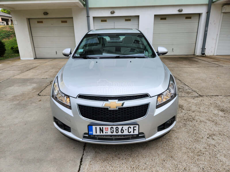 Chevrolet Cruze 1.8 LS