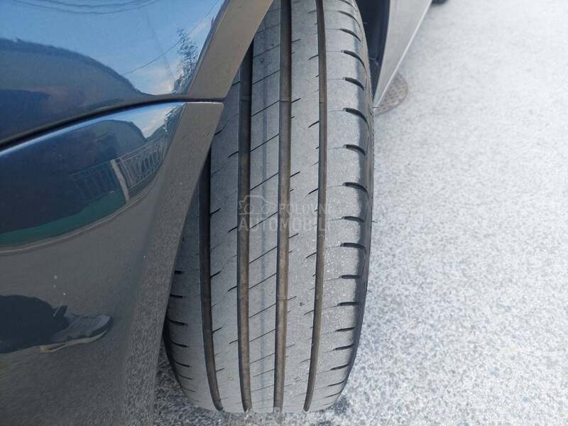 Volkswagen Golf 5 1.6I8V GERMANY