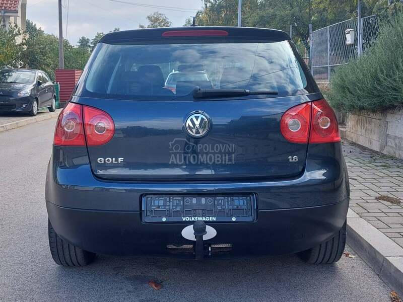 Volkswagen Golf 5 1.6I8V GERMANY