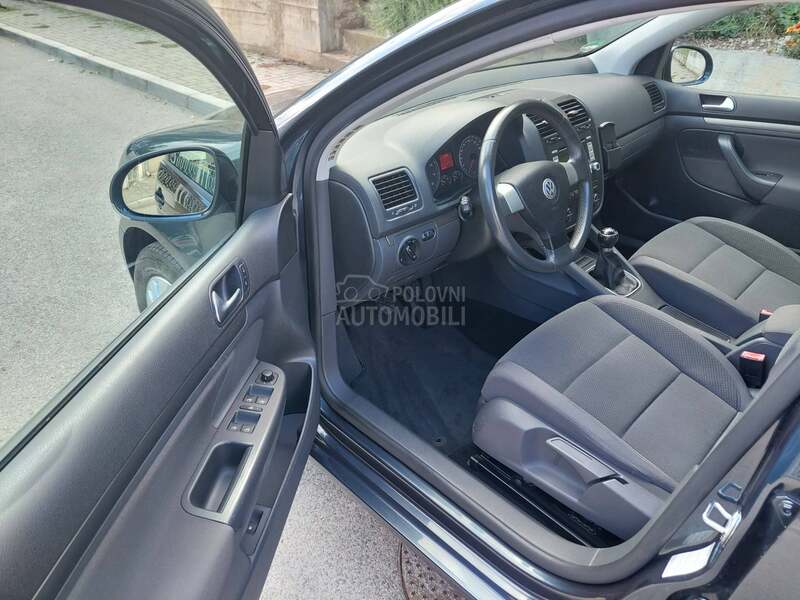 Volkswagen Golf 5 1.6I8V GERMANY