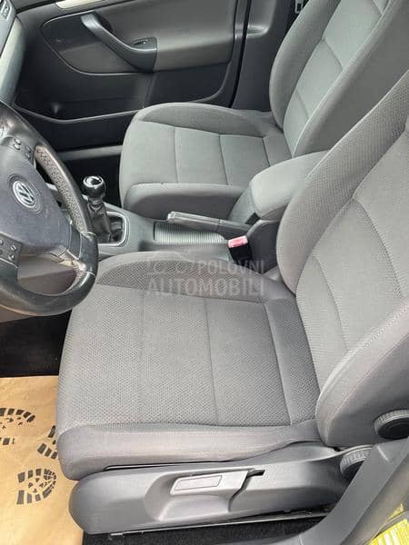 Volkswagen Golf 5 1.4  rezervisan