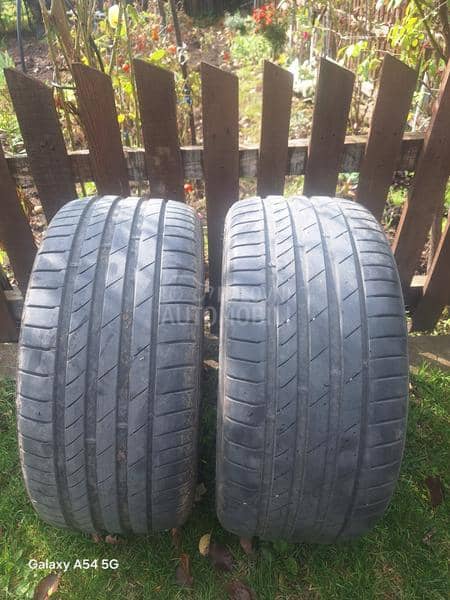 Kumho 255/40 R17 Letnja