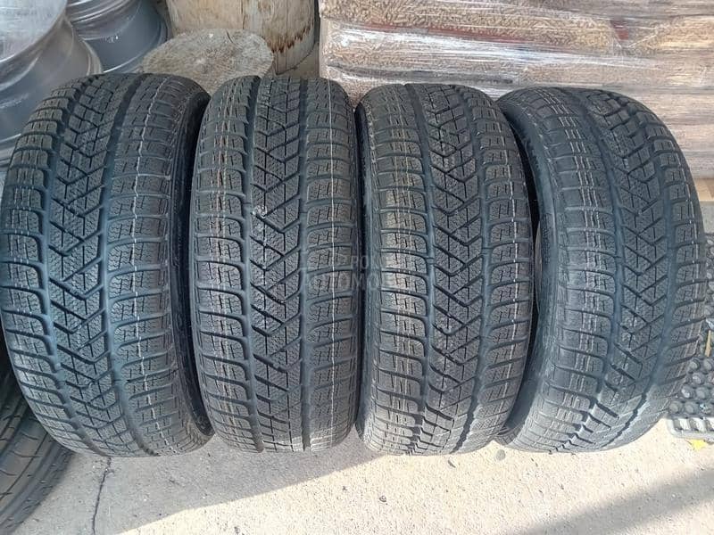 Pirelli 225/40 R19 Zimska