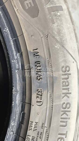 Uniroyal 215/65 R17 Zimska