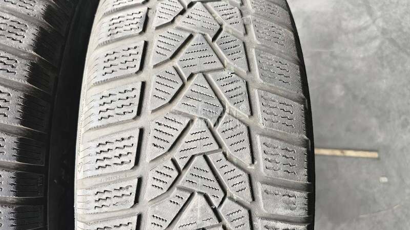 Uniroyal 215/65 R17 Zimska