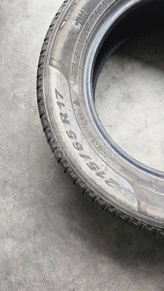 Pirelli 215/65 R17 Zimska