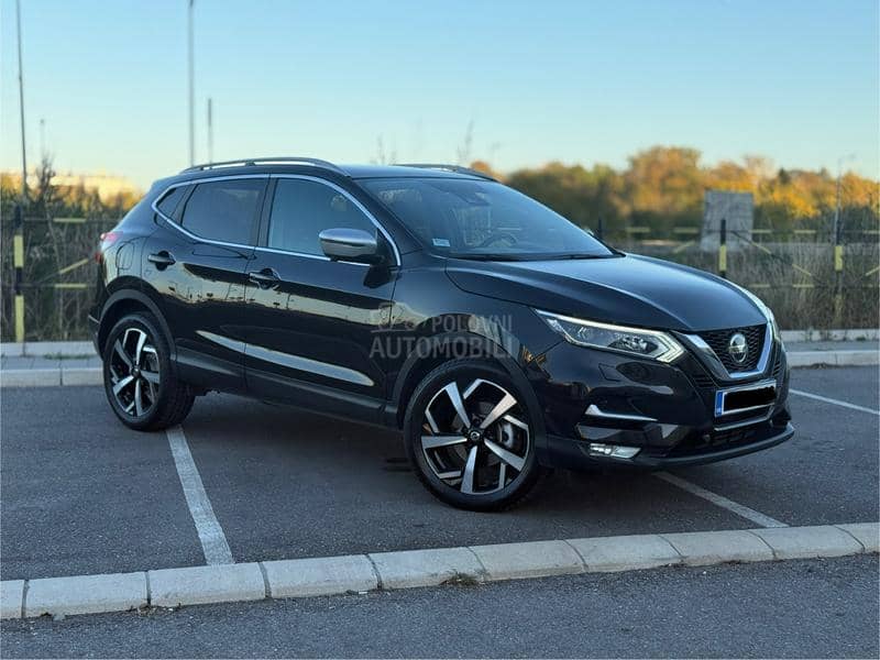 Nissan Qashqai TEKNA/ PANO/ AUTO Nissan Qashqai TEKNA/ PANO/ AUTO