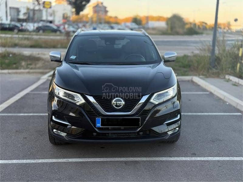 Nissan Qashqai TEKNA/ PANO/ AUTO Nissan Qashqai TEKNA/ PANO/ AUTO