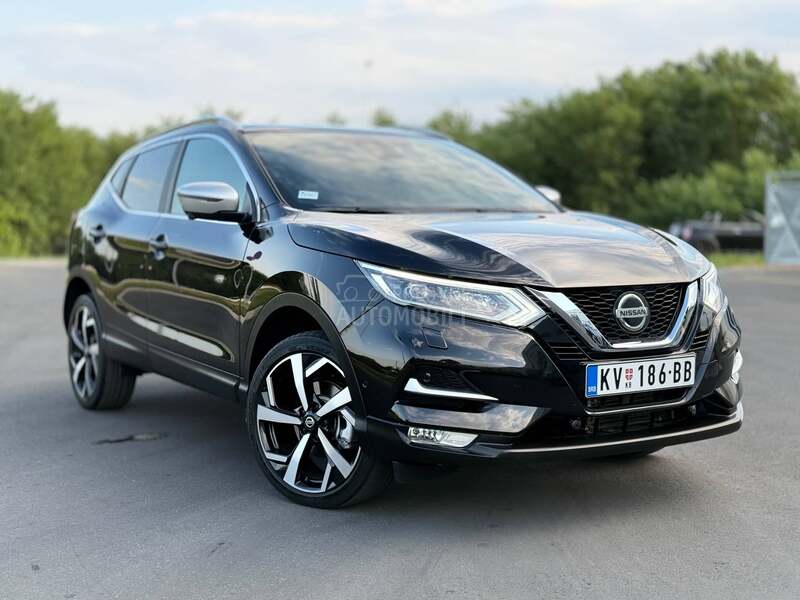 Nissan Qashqai TEKNA/ PANO/ AUTO