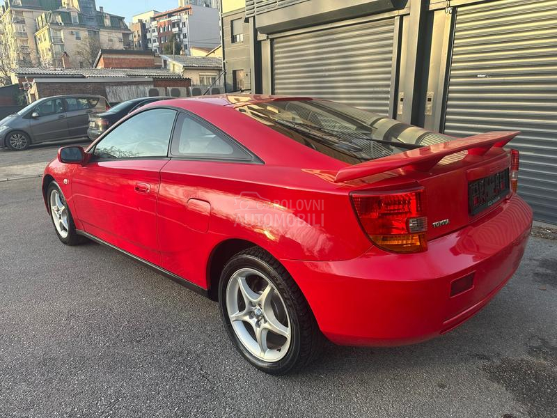 Toyota Celica 1.8 VVT-i CH