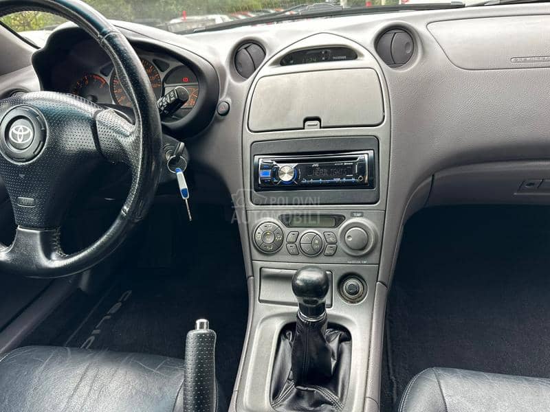 Toyota Celica 1.8 VVT-i CH