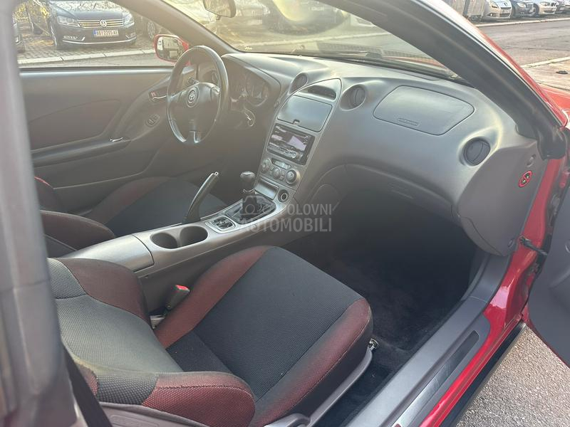 Toyota Celica 1.8 VVT-i CH