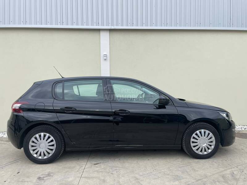 Peugeot 308 1.2i
