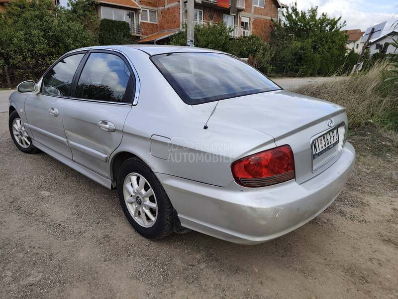 Hyundai Sonata 2.0i