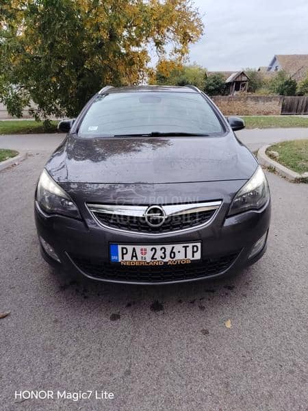 Opel Astra J 1.7 cdti