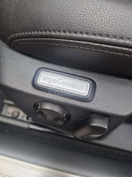 Volkswagen Passat B8 2.0 TDI HAJLAJN VIRT