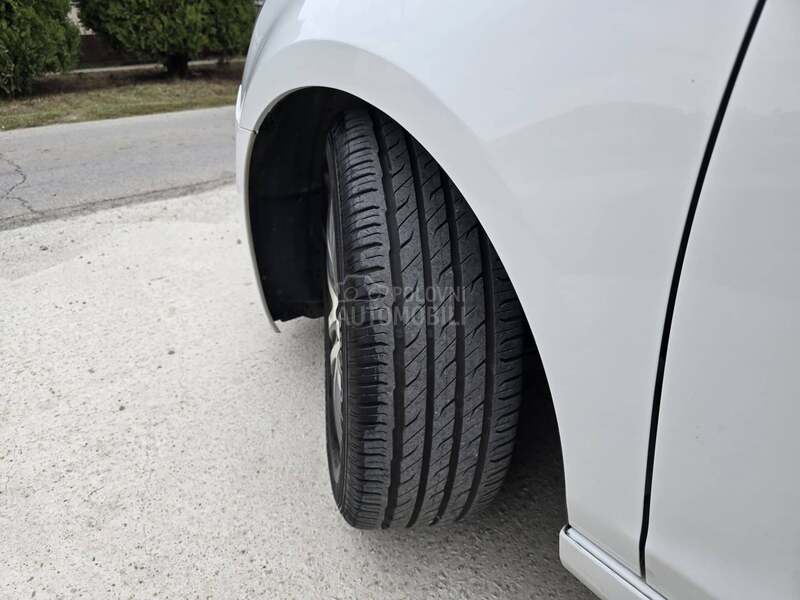 Volkswagen Golf 6 1.6 TDI GT