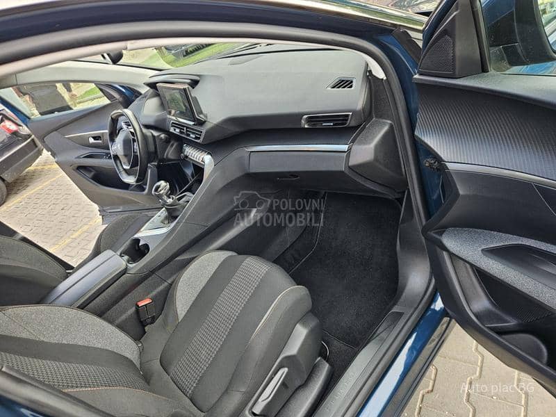 Peugeot 3008 1.5 BLUEHDI BUSINESS