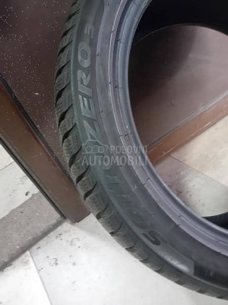 Pirelli 245/45 R19 Zimska