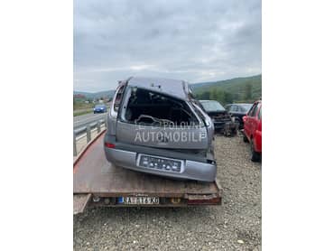 Opel Corsa C -  kompletan auto u delovima