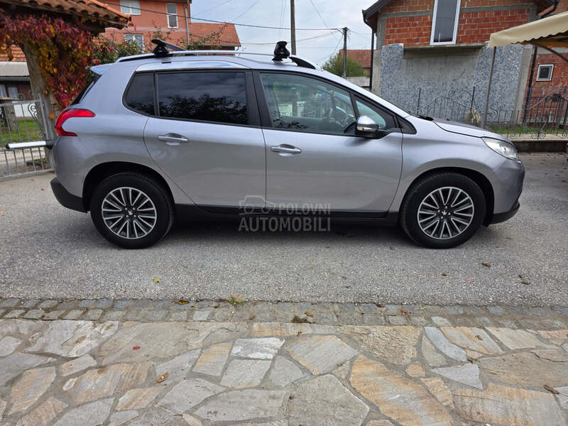 Peugeot 2008 1.2