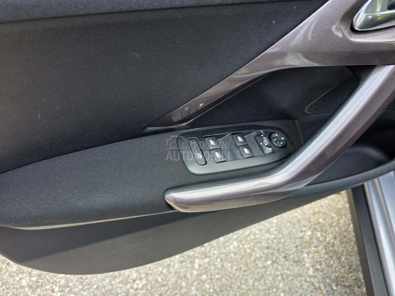 Peugeot 2008 1.2