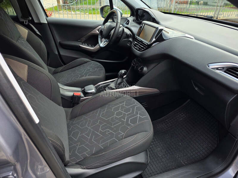 Peugeot 2008 1.2