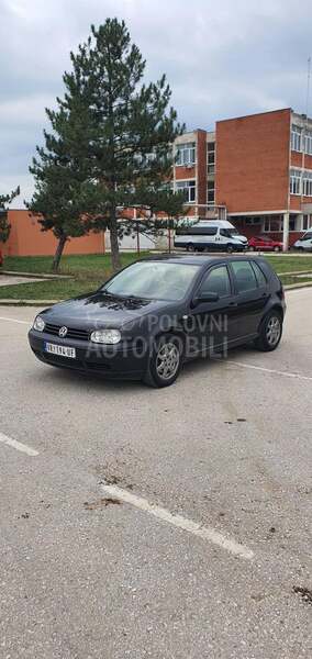 Volkswagen Golf 4 //O C U V A N