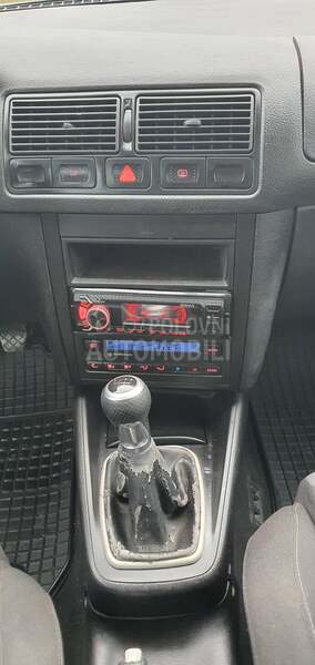 Volkswagen Golf 4 //O C U V A N