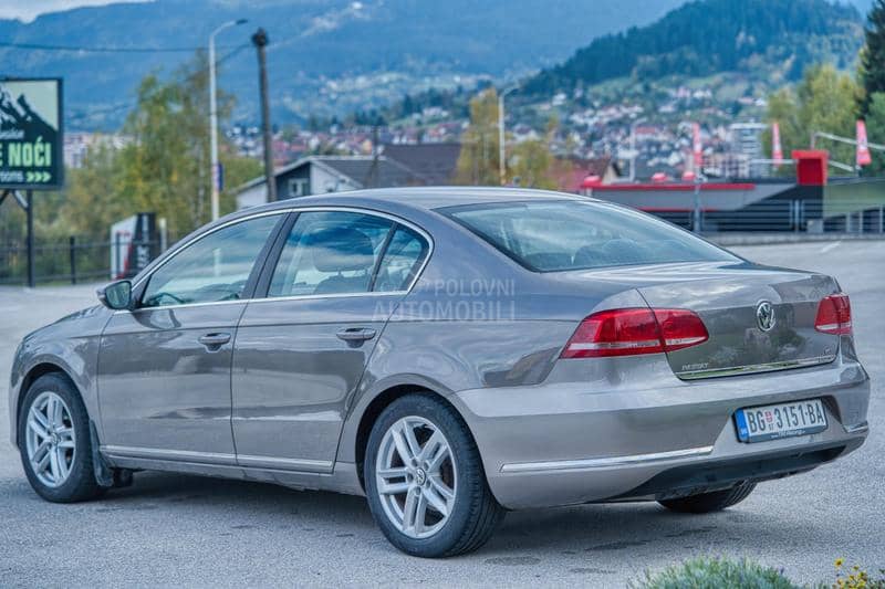 Volkswagen Passat B7  Volkswagen Passat B7