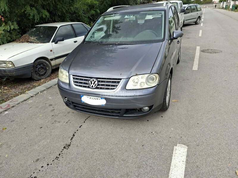 Volkswagen Touran 2.0dsg 2006. god. -  kompletan auto u delovima