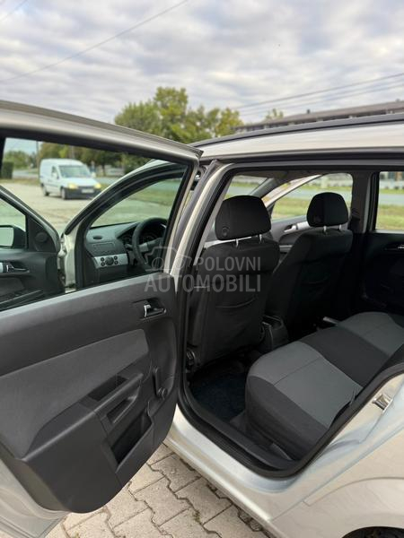 Opel Astra H 