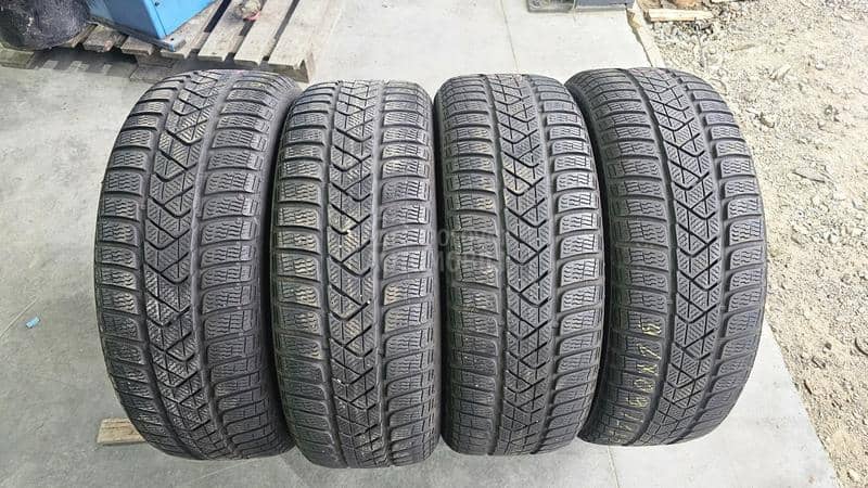 Pirelli 215/60 R16 Zimska