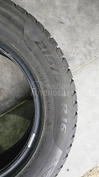 Pirelli 215/60 R16 Zimska