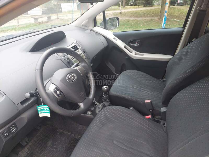 Toyota Yaris 1.33 VVT-i/CH